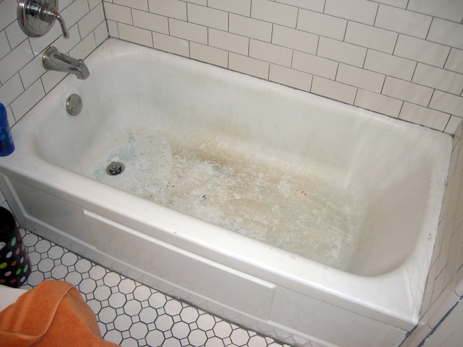 Bathtub before being refinished
